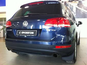 2011 Volkswagen Touareg Photos