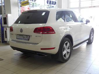 2011 Volkswagen Touareg Pics