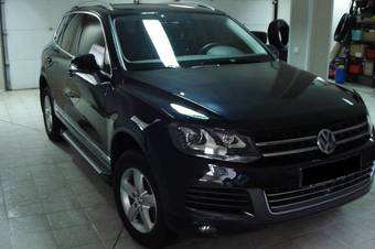 2011 Volkswagen Touareg Photos