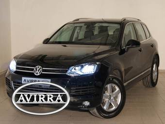 2012 Volkswagen Touareg Images