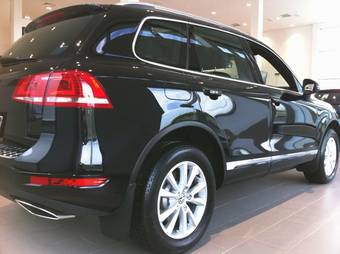 2012 Volkswagen Touareg Photos
