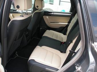 2012 Volkswagen Touareg Pictures