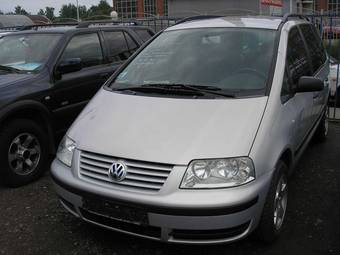 2000 Volkswagen Touran Photos