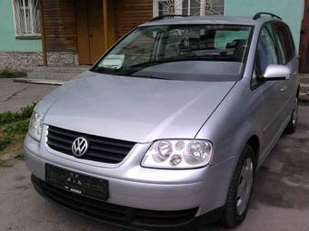 2003 Volkswagen Touran Photos