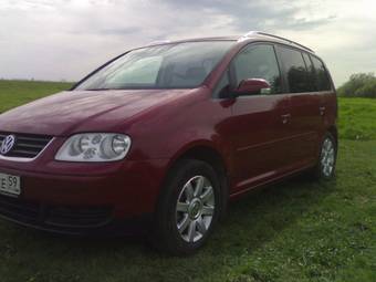 2004 Volkswagen Touran Photos