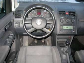 2005 Volkswagen Touran Pictures