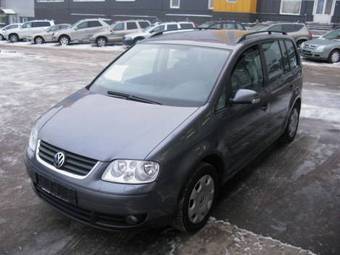 2005 Volkswagen Touran Photos