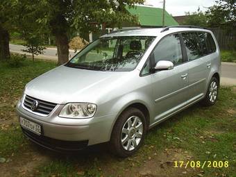 2005 Volkswagen Touran Photos