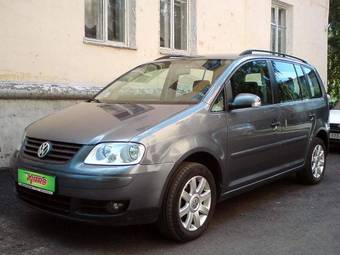 2005 Volkswagen Touran Photos