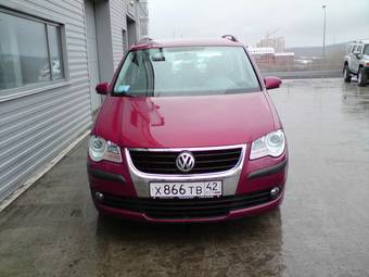 2008 Volkswagen Touran Photos