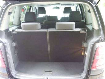 2008 Volkswagen Touran Photos