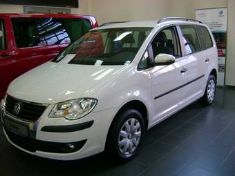 2009 Volkswagen Touran Pictures