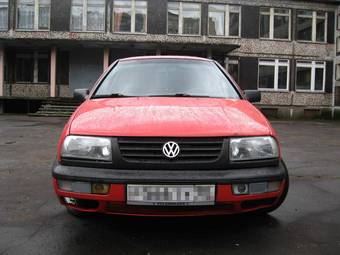 1992 Volkswagen Vento Photos
