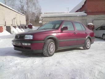 1993 Volkswagen Vento Photos