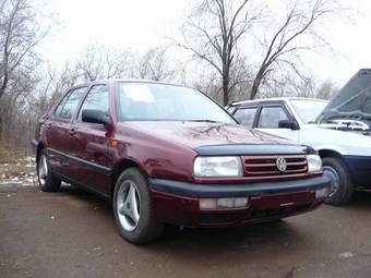 1994 Volkswagen Vento Images