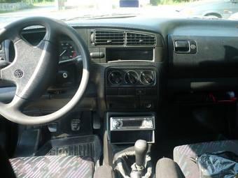 1994 Volkswagen Vento Photos