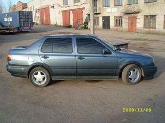 1995 Volkswagen Vento Pictures