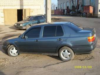 1995 Volkswagen Vento Photos