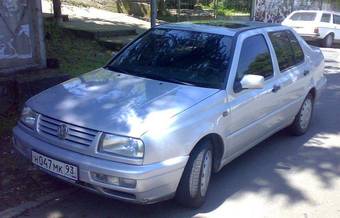 1995 Volkswagen Vento Photos