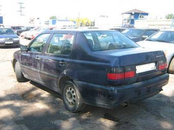 1995 Volkswagen Vento Photos