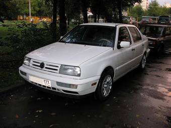 1997 Volkswagen Vento Pictures