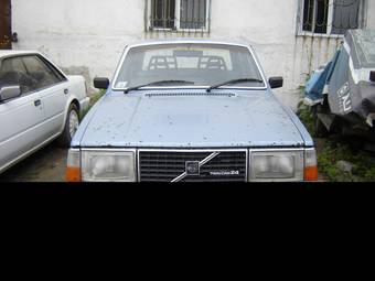 1982 Volvo 240 Photos