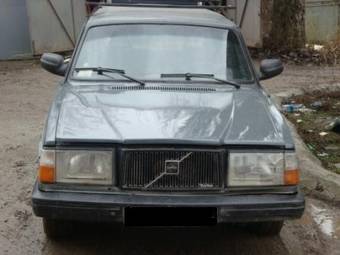 1983 Volvo 240 Photos