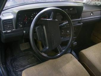 1993 Volvo 240 Images