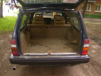 1993 Volvo 240 Pictures