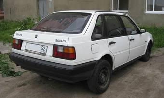 1991 Volvo 440 Pictures