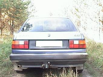 1995 Volvo 440 Pictures