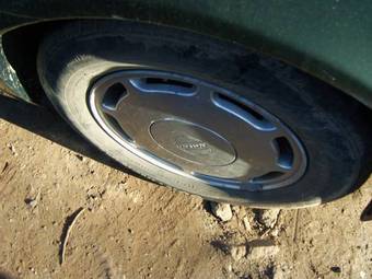 1993 Volvo 460 Pictures