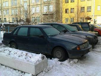 1993 Volvo 460 Photos