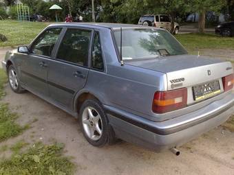 1993 Volvo 460 Pictures