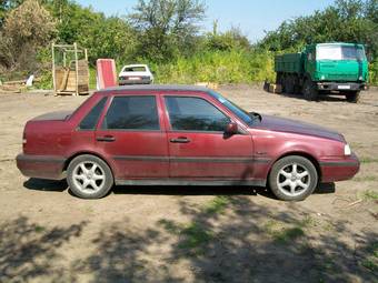 1994 Volvo 460 Pictures