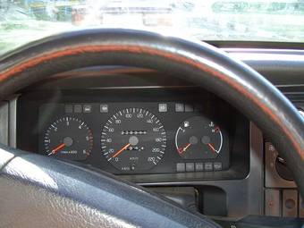 1995 Volvo 460 Photos