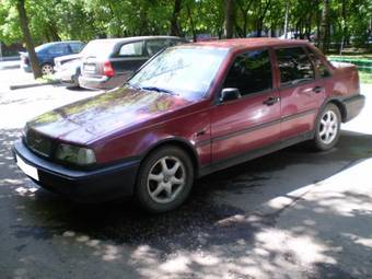 1996 Volvo 460 Pictures
