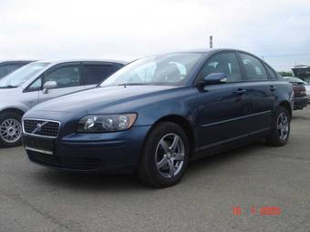 2000 Volvo S40 Pictures