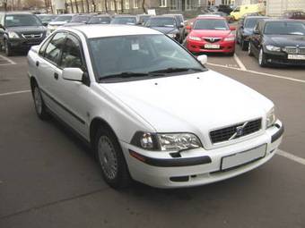 2002 Volvo S40 Pics