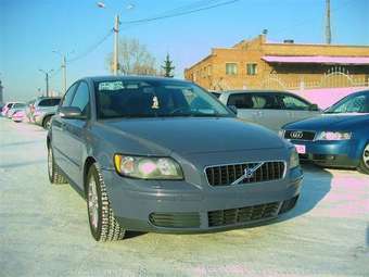 2004 Volvo S40 Pictures