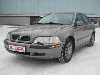 2004 Volvo S40 Photos