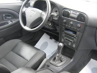 2004 Volvo S40 Images