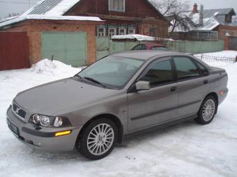 2004 Volvo S40 Pics