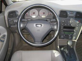 2004 Volvo S40 Pictures