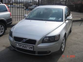 2004 Volvo S40 Pictures