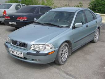 2004 Volvo S40 Photos