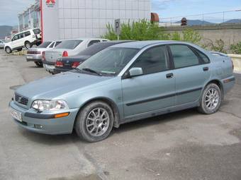 2004 Volvo S40 Photos