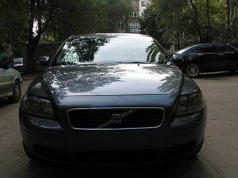 2004 Volvo S40 Photos