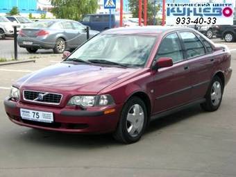 2004 Volvo S40 Photos