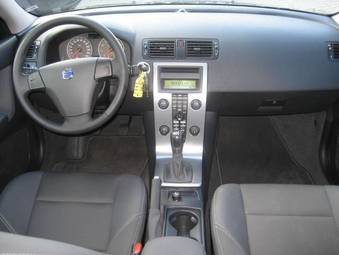 2006 Volvo S40 Pictures